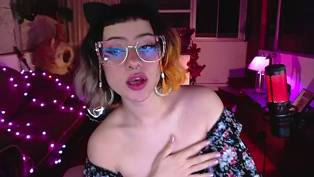 Aquamarinebubble online show from 3, 3, 2025