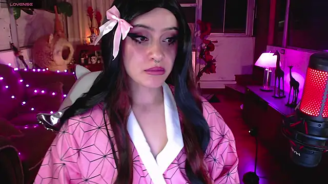 Aquamarinebubble online show from 8, 2, 2025