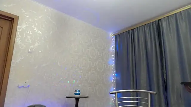 Snapshot of elenaza chatting on 5, 10, 2025 elenaza online show from 5, 10, 2025