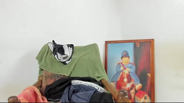 Black Master19cm online show from 7, 10, 2025