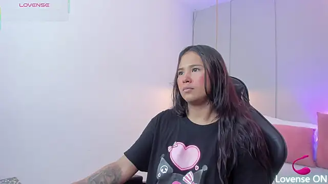 isabella florez online show from 9, 7, 2026