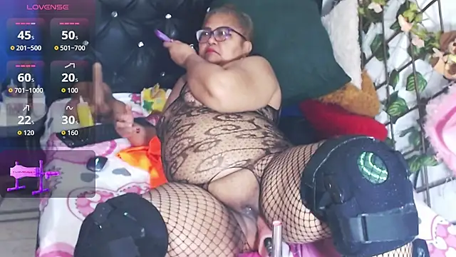 mature beautiful online show from 23, 2, 2026