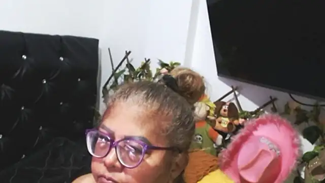 mature beautiful online show from 26, 2, 2026