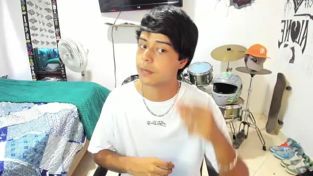 Zack falcon online show from 4, 3, 2025