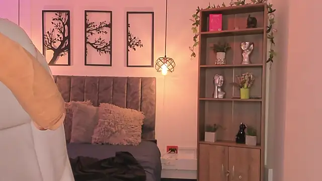 Olivia ds online show from 12, 9, 2025