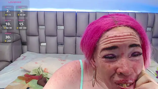 Snapshot of Kittywhiteass chatting on 27, 11, 2025 Kittywhiteass online show from 27, 11, 2025