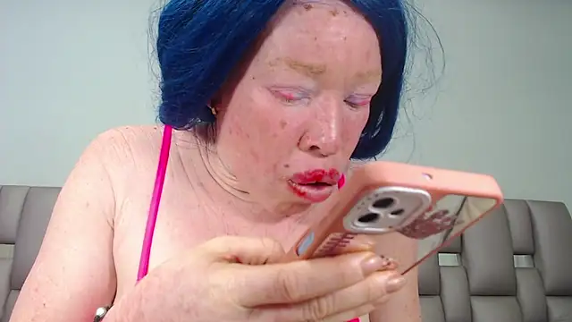 Snapshot of Kittywhiteass chatting on 28, 9, 2025 Kittywhiteass online show from 28, 9, 2025