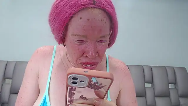 Snapshot of Kittywhiteass chatting on 5, 11, 2025 Kittywhiteass online show from 5, 11, 2025