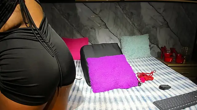 Snapshot of Niyirey1 chatting on 14, 10, 2025 Niyirey1 online show from 14, 10, 2025