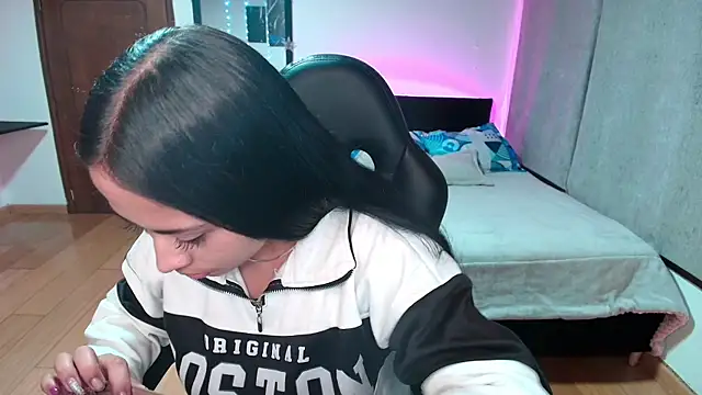 yesie hot online show from 31, 1, 2025