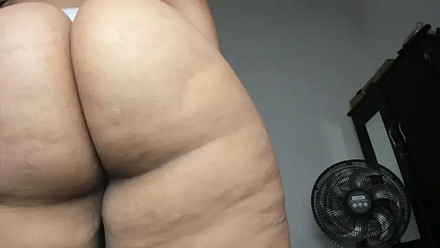 Snapshot of alexandra_mommy chatting on 29, 11, 2025 alexandra mommy online show from 29, 11, 2025