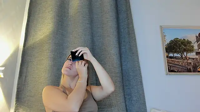 Assh lee  online show from 2, 10, 2025