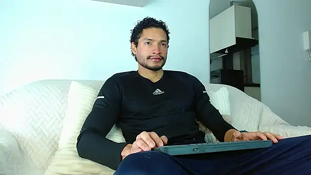 Snapshot of Robyn_Miller chatting on 10, 10, 2025 Robyn Miller online show from 10, 10, 2025