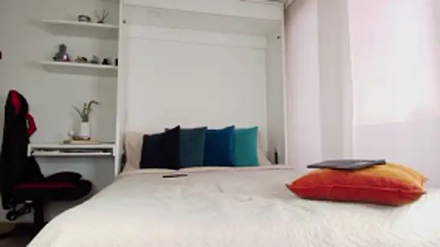 Snapshot of Robyn_Miller chatting on 25, 10, 2025 Robyn Miller online show from 25, 10, 2025