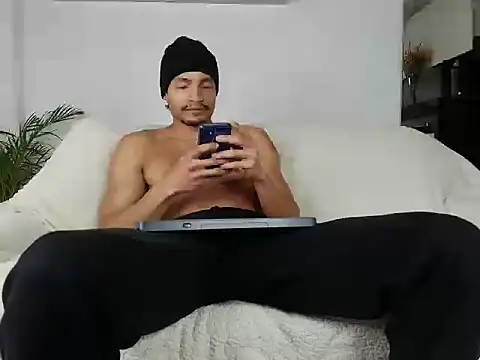 Snapshot of Robyn_Miller chatting on 23, 10, 2025 Robyn Miller online show from 23, 10, 2025