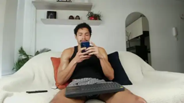 Snapshot of Robyn_Miller chatting on 29, 10, 2025 Robyn Miller online show from 29, 10, 2025