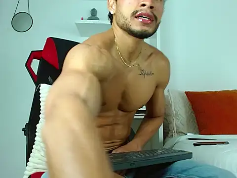 Snapshot of Robyn_Miller chatting on 17, 10, 2025 Robyn Miller online show from 17, 10, 2025