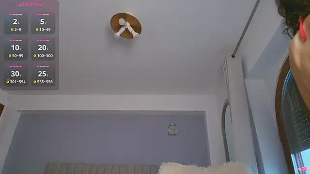 Anna Lewis online show from 17, 11, 2025