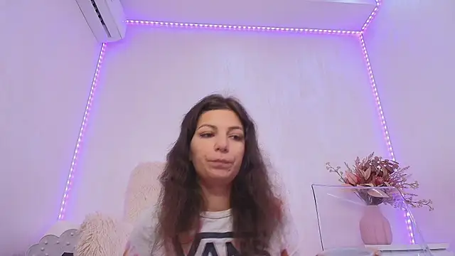 Anna Lewis online show from 25, 6, 2026