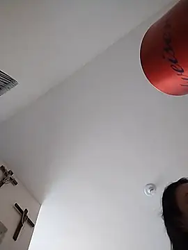 Yaya Mineira online show from 2, 2, 2026