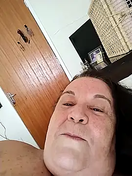 Yaya Mineira online show from 2, 11, 2025