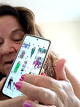 Yaya Mineira online show from 27, 2, 2025