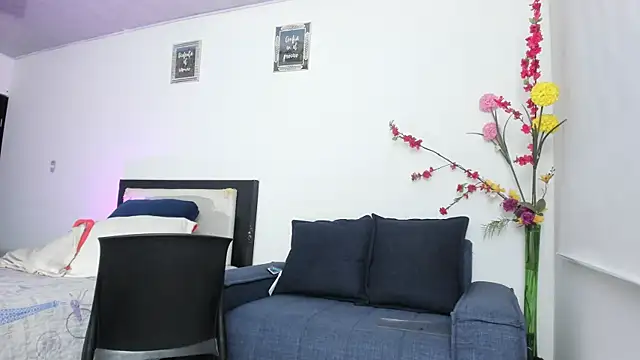 alicia rouusel online show from 3, 12, 2025