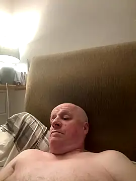 Snapshot of locallad88 chatting on 4, 11, 2025 locallad88 online show from 4, 11, 2025