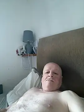 Snapshot of locallad88 chatting on 21, 11, 2025 locallad88 online show from 21, 11, 2025