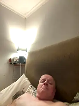 Snapshot of locallad88 chatting on 25, 10, 2025 locallad88 online show from 25, 10, 2025