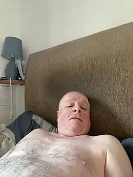 Snapshot of locallad88 chatting on 8, 3, 2025 locallad88 online show from 8, 3, 2025