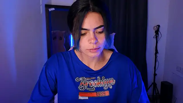 Snapshot of sexyladyy_ chatting on 30, 10, 2025 sexyladyy online show from 30, 10, 2025