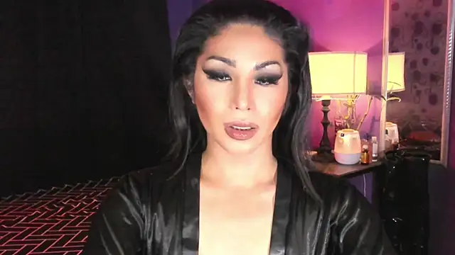 Snapshot of MaxxineMorenaTs chatting on 3, 7, 2026 MaxxineMorenaTs online show from 3, 7, 2026