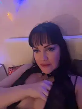 Lolaley2 online show from 19, 2, 2025