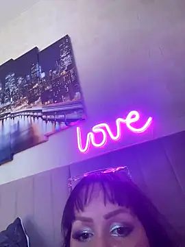 Lolaley2 online show from 5, 10, 2025