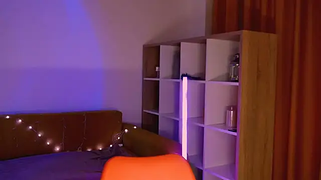 ZoeGrant online show from 6, 4, 2026