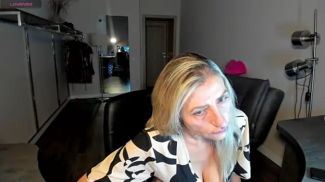 ZoeGrant online show from 21, 2, 2026