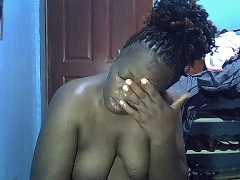 Ebonyceline online show from 13, 4, 2026