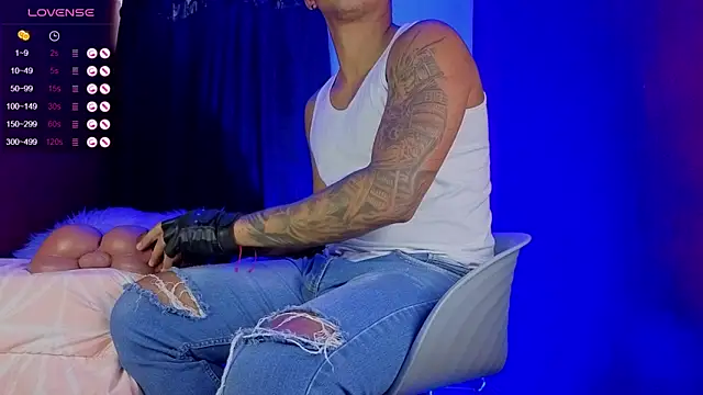 TomLover 12 online show from 8, 10, 2025