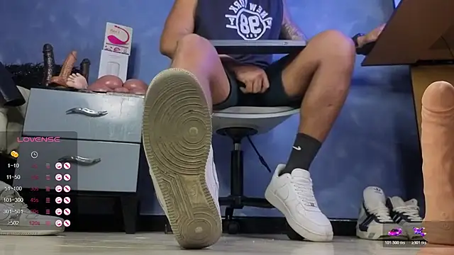 TomLover 12 online show from 28, 2, 2026