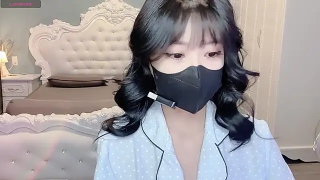 Mya Lee online show from 15, 2, 2026