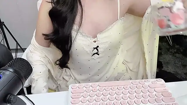 Snapshot of Mya_Lee chatting on 24, 1, 2025 Mya Lee online show from 24, 1, 2025