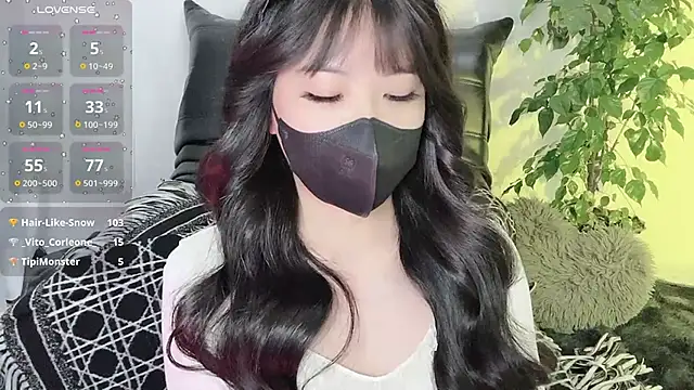 Snapshot of Mya_Lee chatting on 8, 1, 2025 Mya Lee online show from 8, 1, 2025