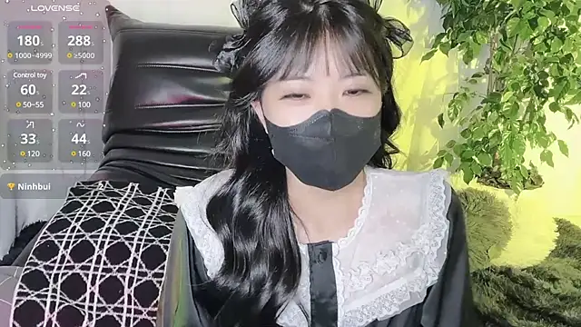 Snapshot of Mya_Lee chatting on 30, 12, 2024 Mya Lee online show from 30, 12, 2024