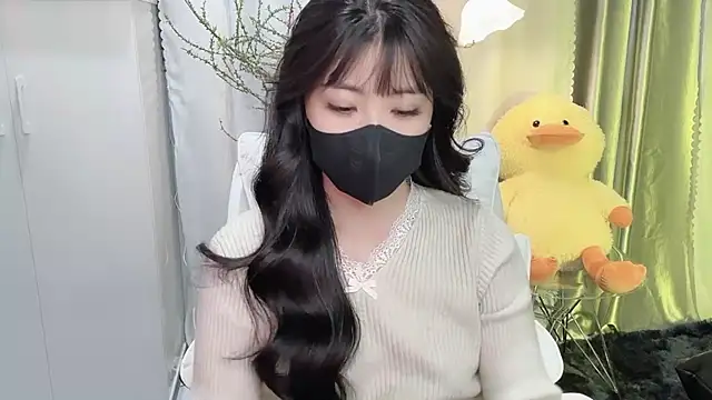 Snapshot of Mya_Lee chatting on 20, 1, 2025 Mya Lee online show from 20, 1, 2025