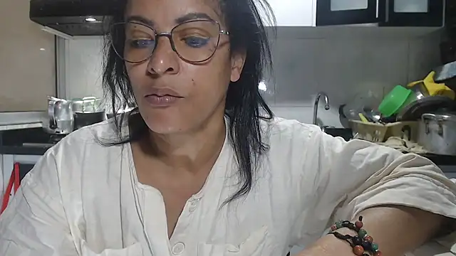 kateleyagrey online show from 10, 9, 2025