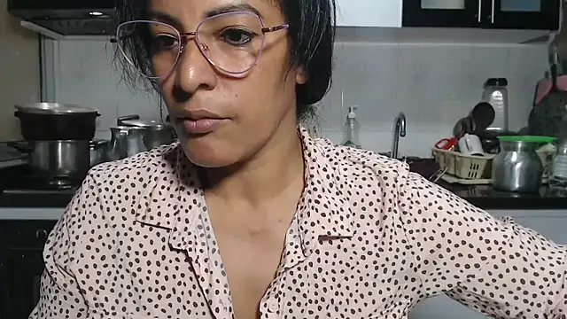 Snapshot of kateleyagrey chatting on 17, 6, 2026 kateleyagrey online show from 17, 6, 2026