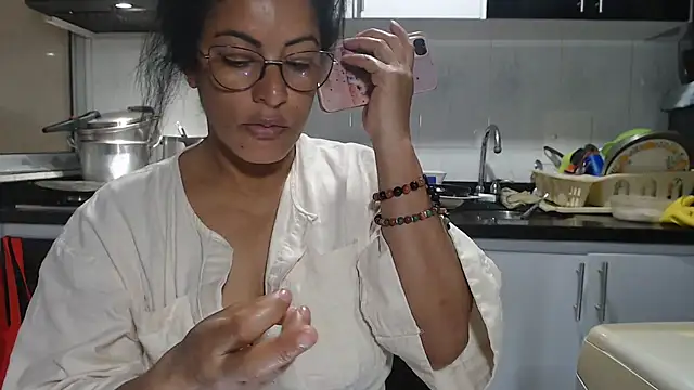 kateleyagrey online show from 17, 9, 2025