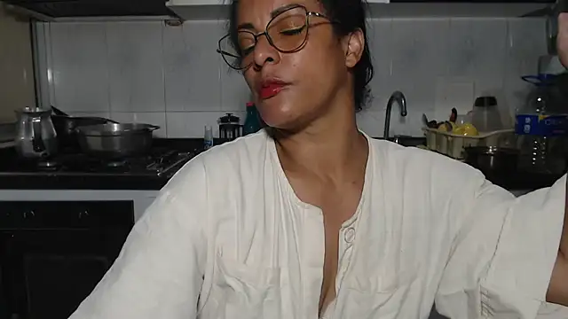 kateleyagrey online show from 17, 12, 2025