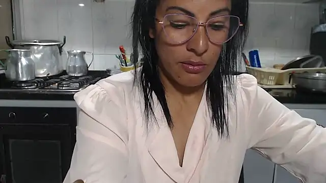 kateleyagrey online show from 13, 4, 2026